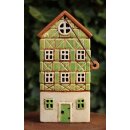 Windlicht Haus aus Keramik | gr&uuml;n, 26 cm hoch