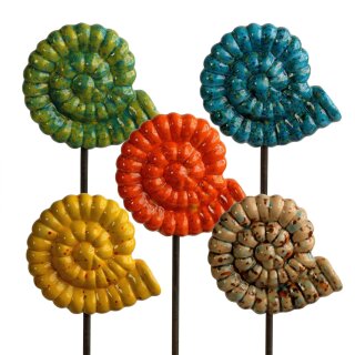 Gartenfigur Ammonit aus Keramik in zehn verschiedenen Farben
