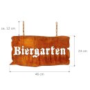 Rost Gartenschild Biergarten &uuml;ber einem Gartenweg mit Staudenbeet und Gartenbank